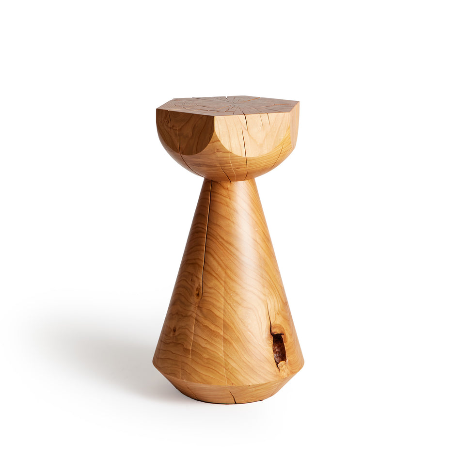 Six-Sided Facet Pedestal Stump in Cherry Image 1