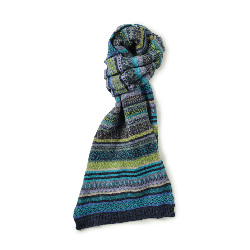 Traquair Scarf in Vapour Image 1