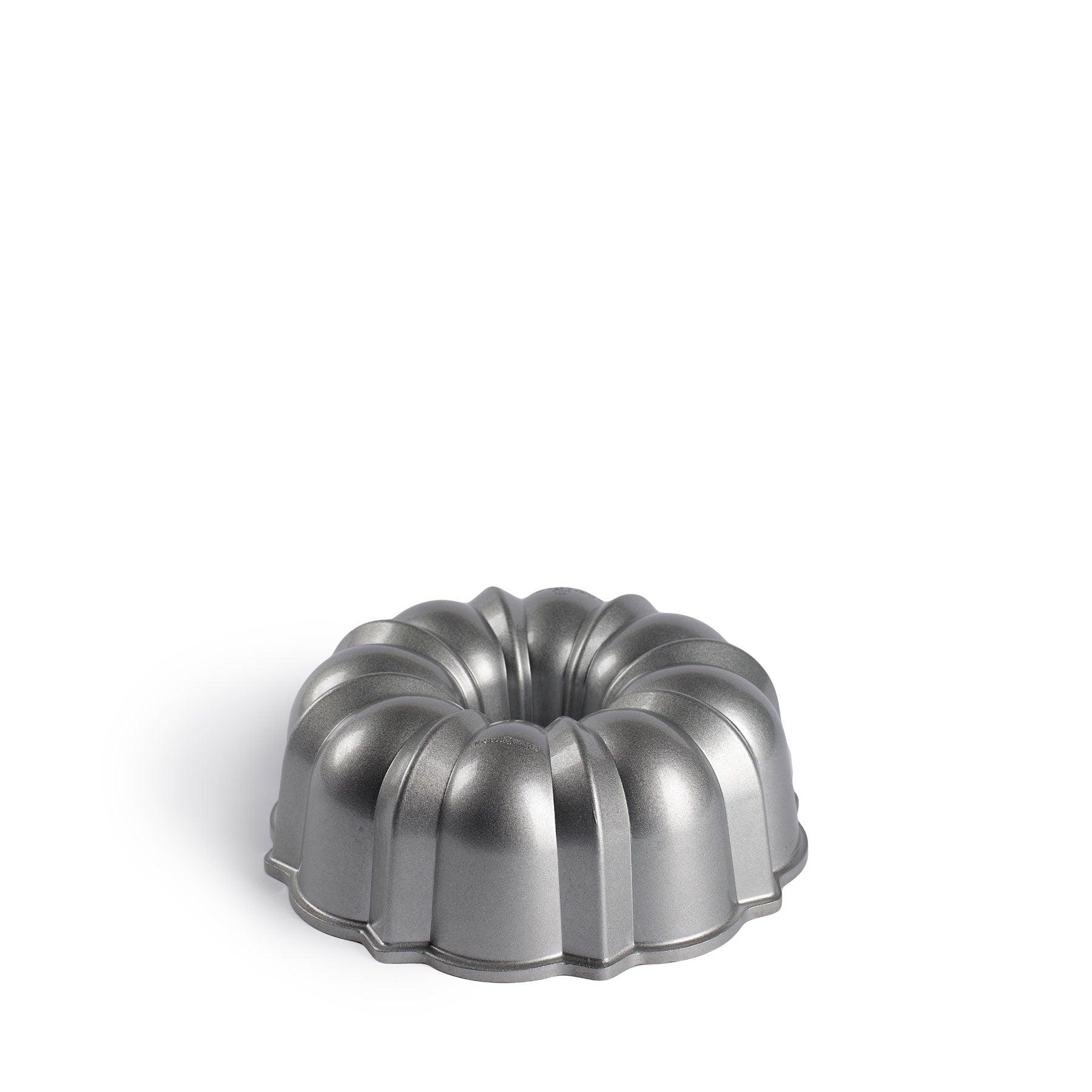 Original Sparkling Silver Bundt Pan Zoom Image 1