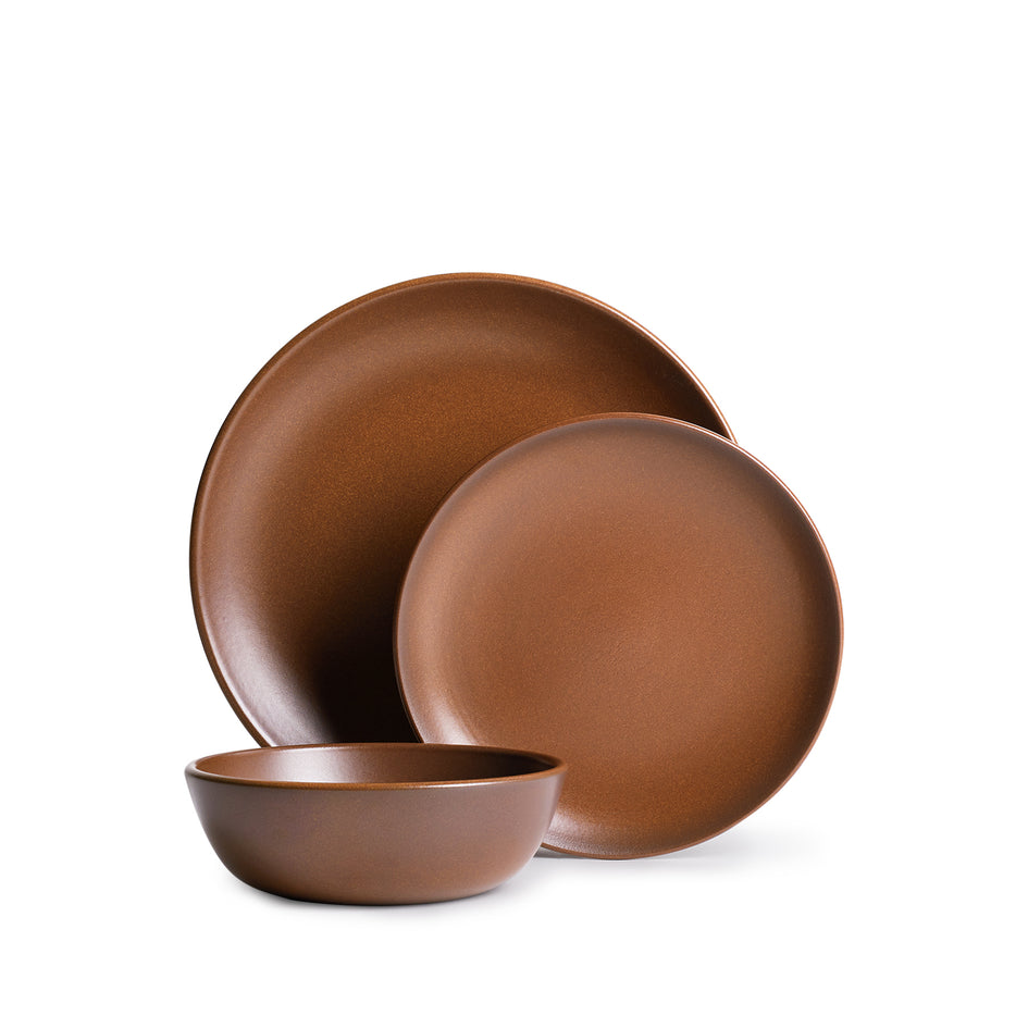 Redwood Dinnerware Set Image 1