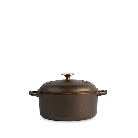 Lodge Cast Iron Serving Pot, 2 quarts, Non Stick, Black with Lid and  Handles